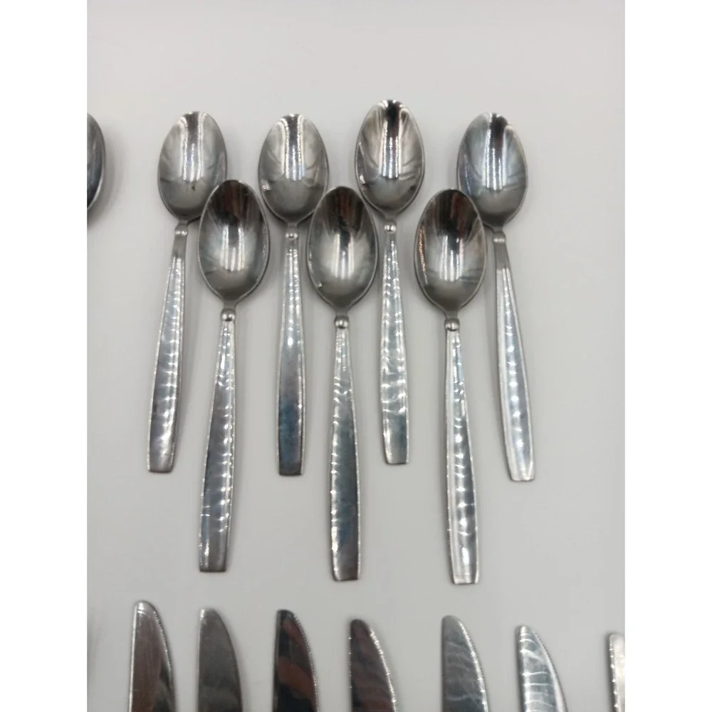 EVERMORE Oneida 34pc Stainless‎ Steel Flatware Forks Knives Spoons Set LOT